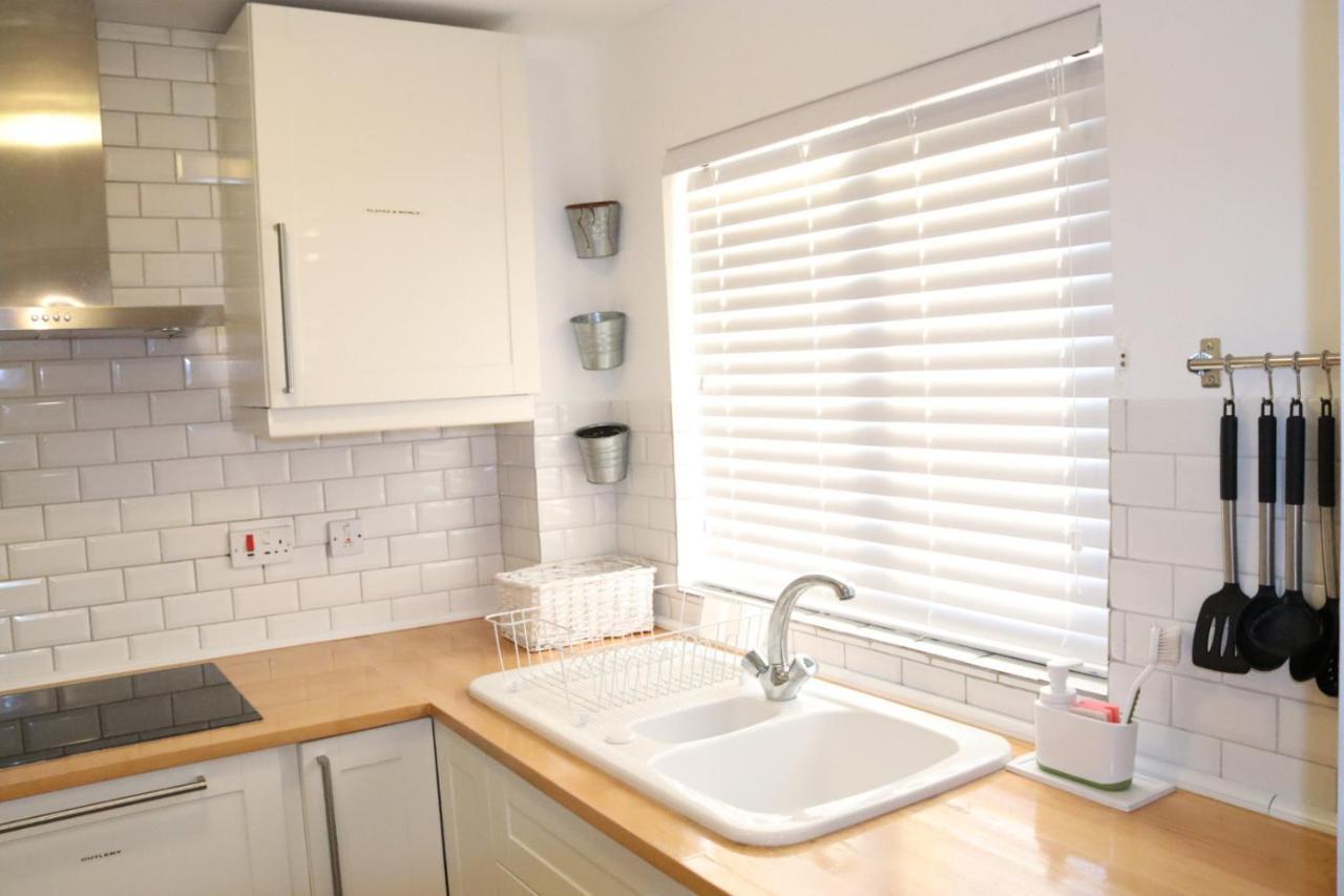 Garland Modern Apartment With Private Garden & Parking Dartford 5 Exteriér fotografie